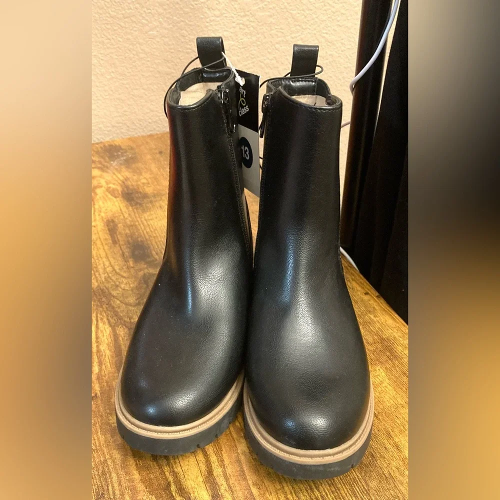 Art Class Kids' Laurel Chelsea Boots Black Size 13 new - Picture 2 of 8